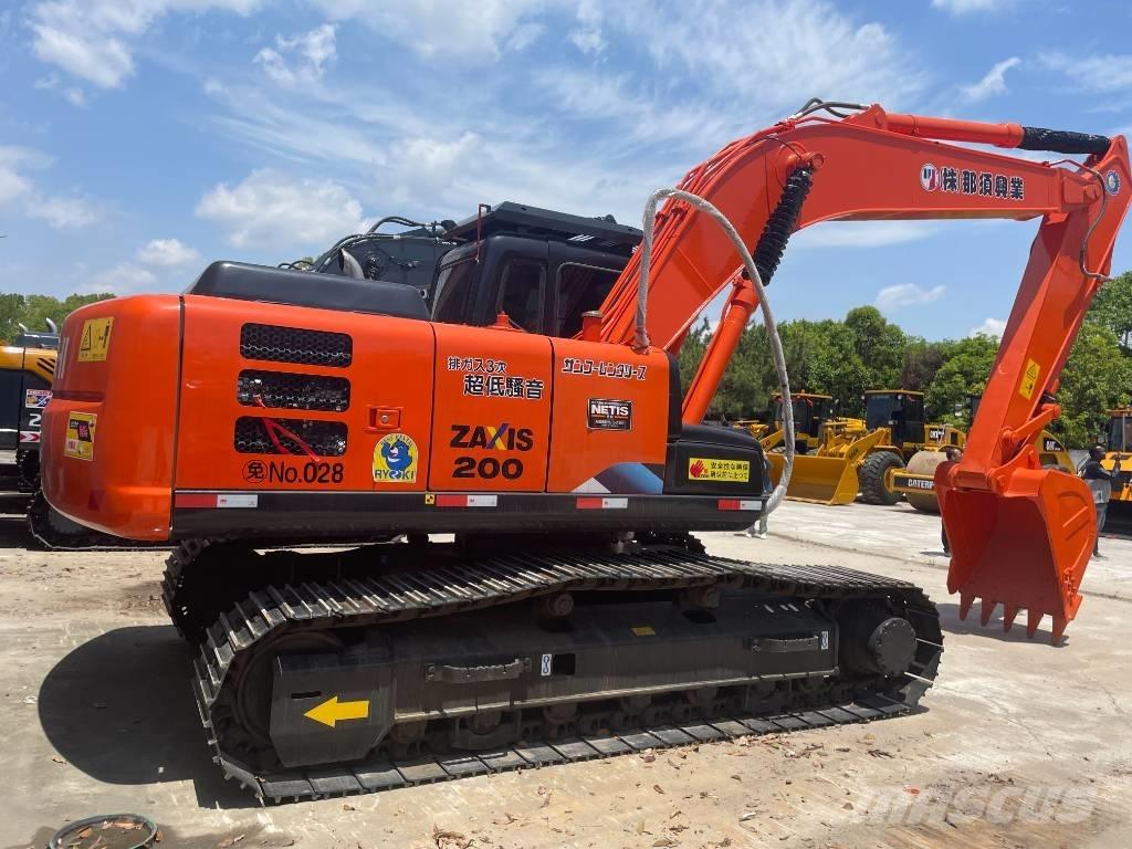 Hitachi ZX 200 Vikšriniai ekskavatoriai