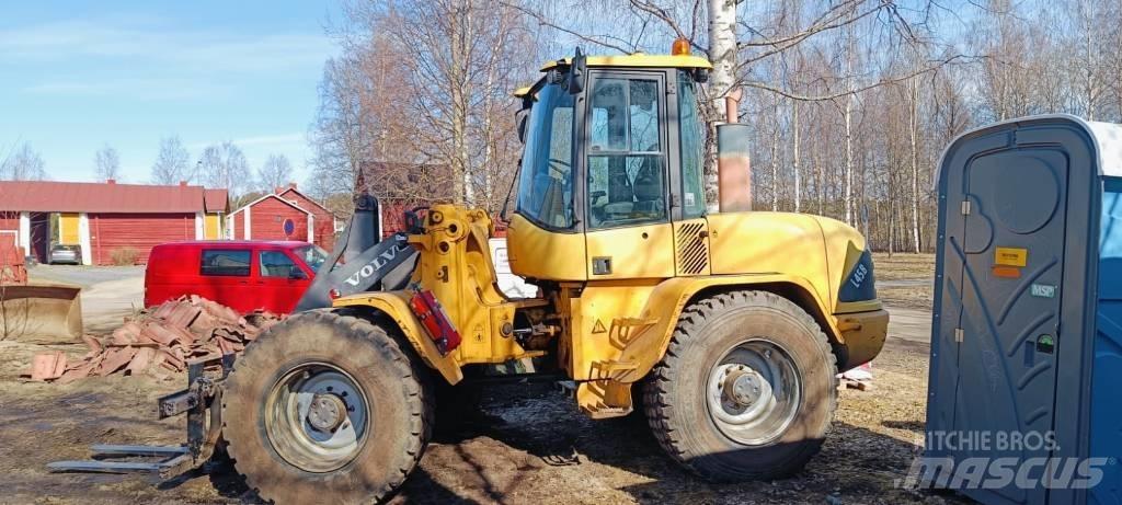 Volvo L 45 B Naudoti ratiniai krautuvai