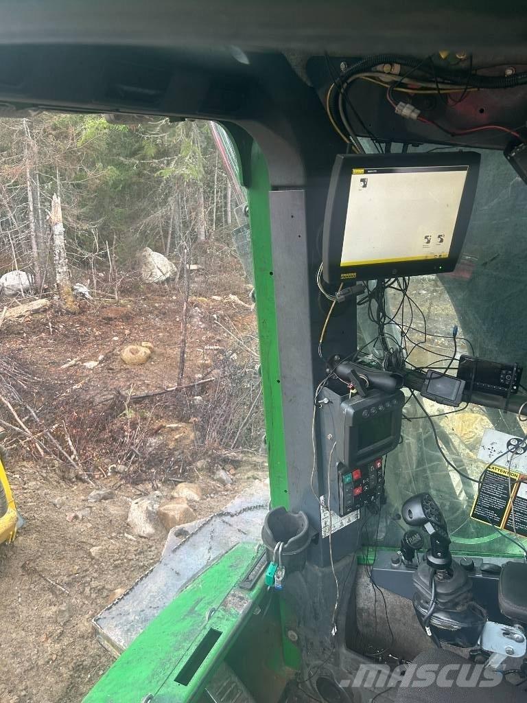 John Deere 903 K Miško technika (Harvesteriai)