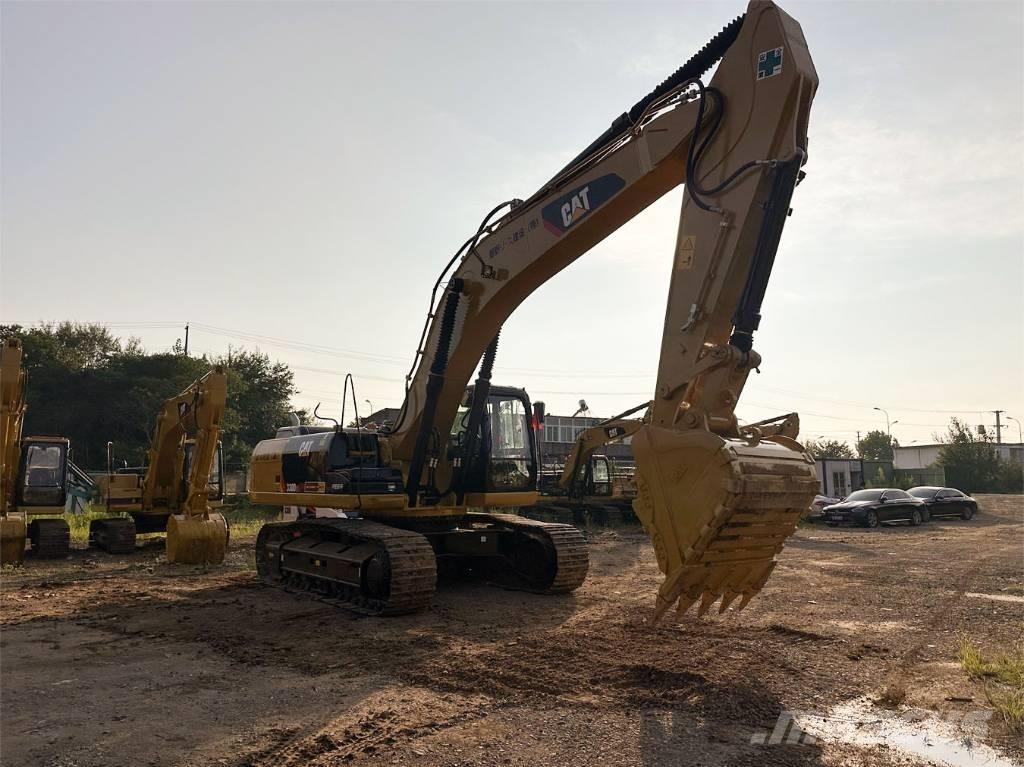 CAT 330 D Vikšriniai ekskavatoriai
