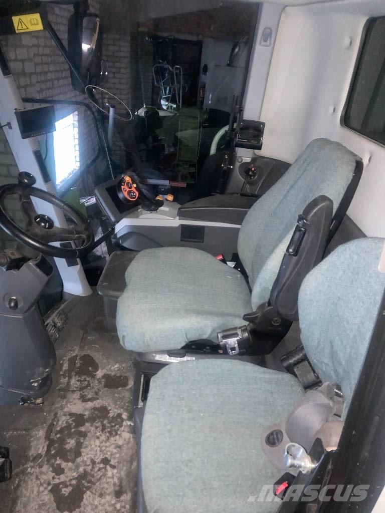 CLAAS Lexion 770 Derliaus nuėmimo kombainai