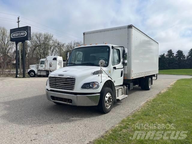 Freightliner M2106 Sunkvežimiai su dengtu kėbulu