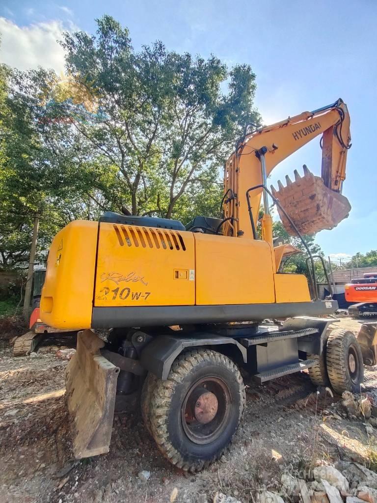 Hyundai R210W-7 Ratiniai ekskavatoriai