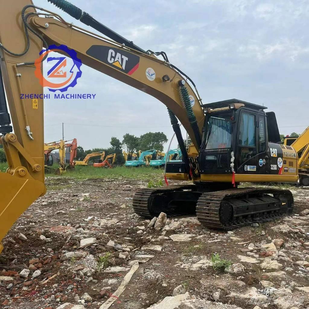 CAT 320 D2 Vikšriniai ekskavatoriai
