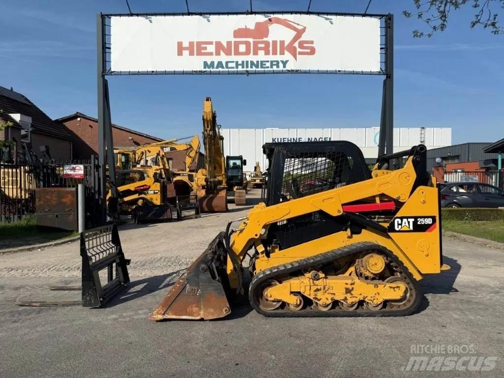CAT 259D Krautuvai su šoniniu pasukimu