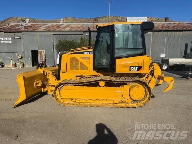 CAT D 5 Vikšriniai buldozeriai