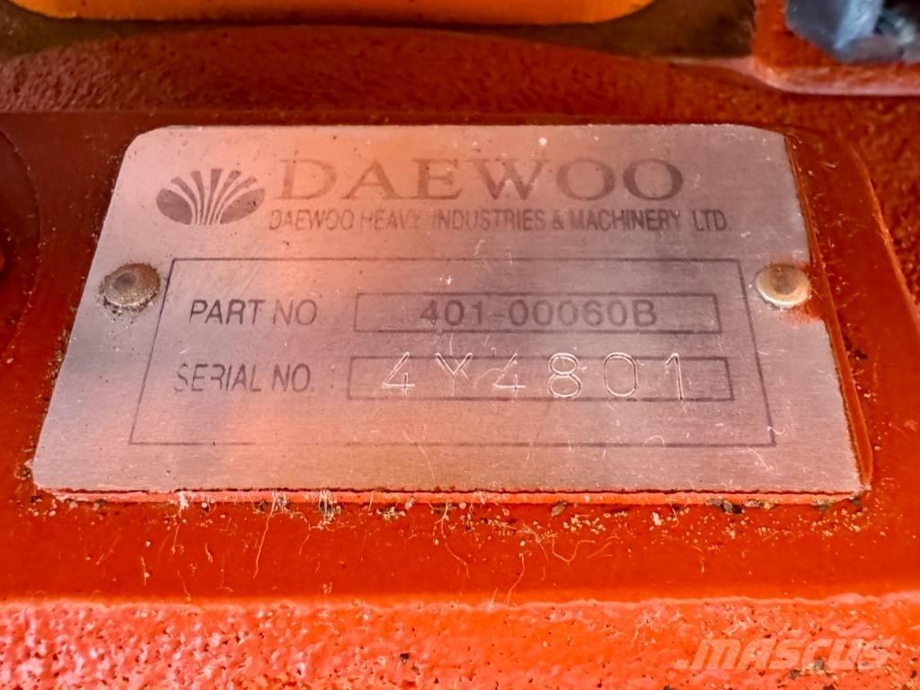 Doosan SOLAR 210W Ratiniai ekskavatoriai