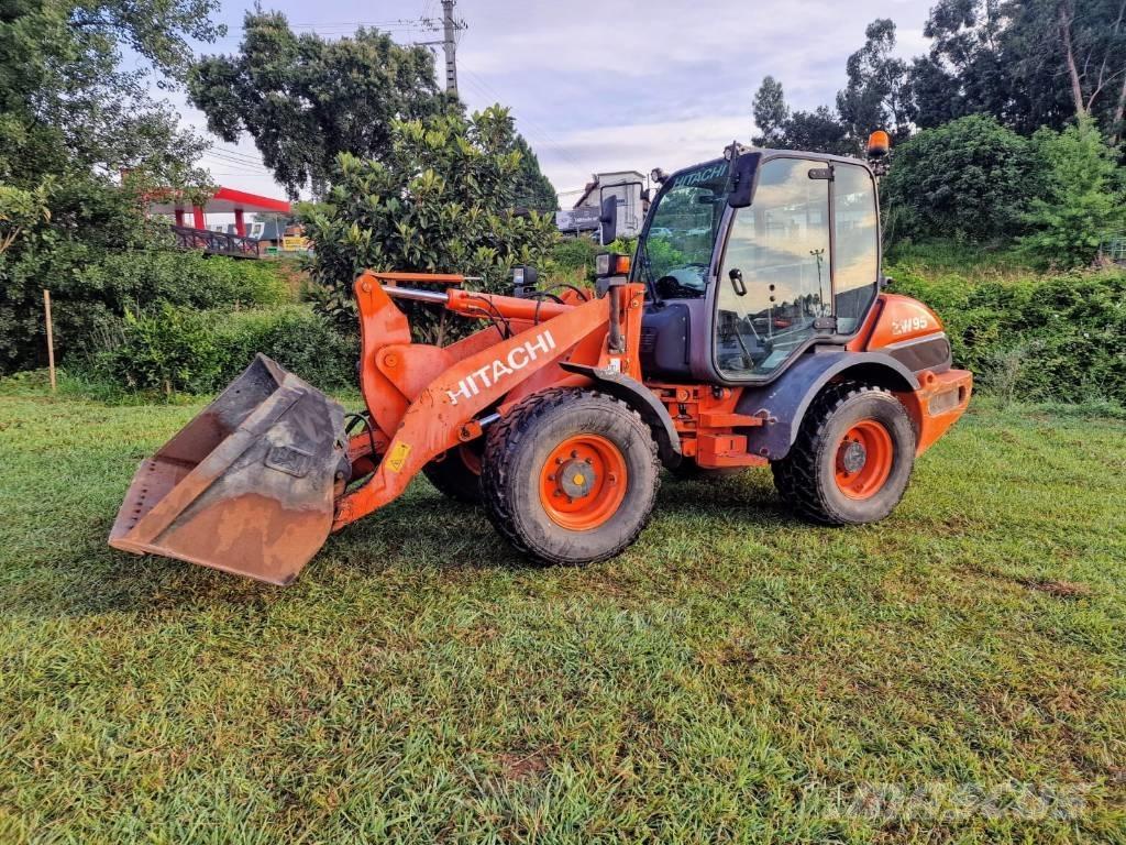 Hitachi ZW 95 Naudoti ratiniai krautuvai