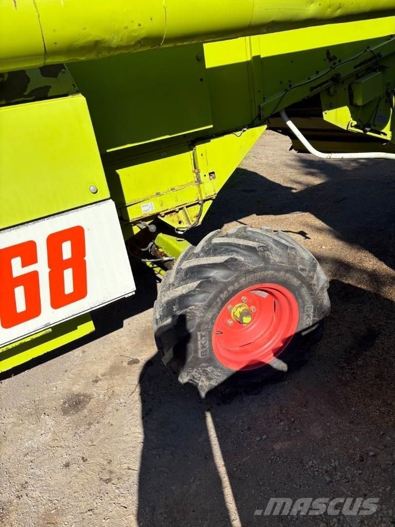 CLAAS Dominator 68 Derliaus nuėmimo kombainai