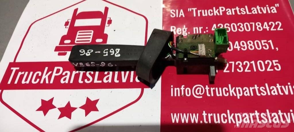Volvo FH 12.  3944025 Kabinos ir salonai