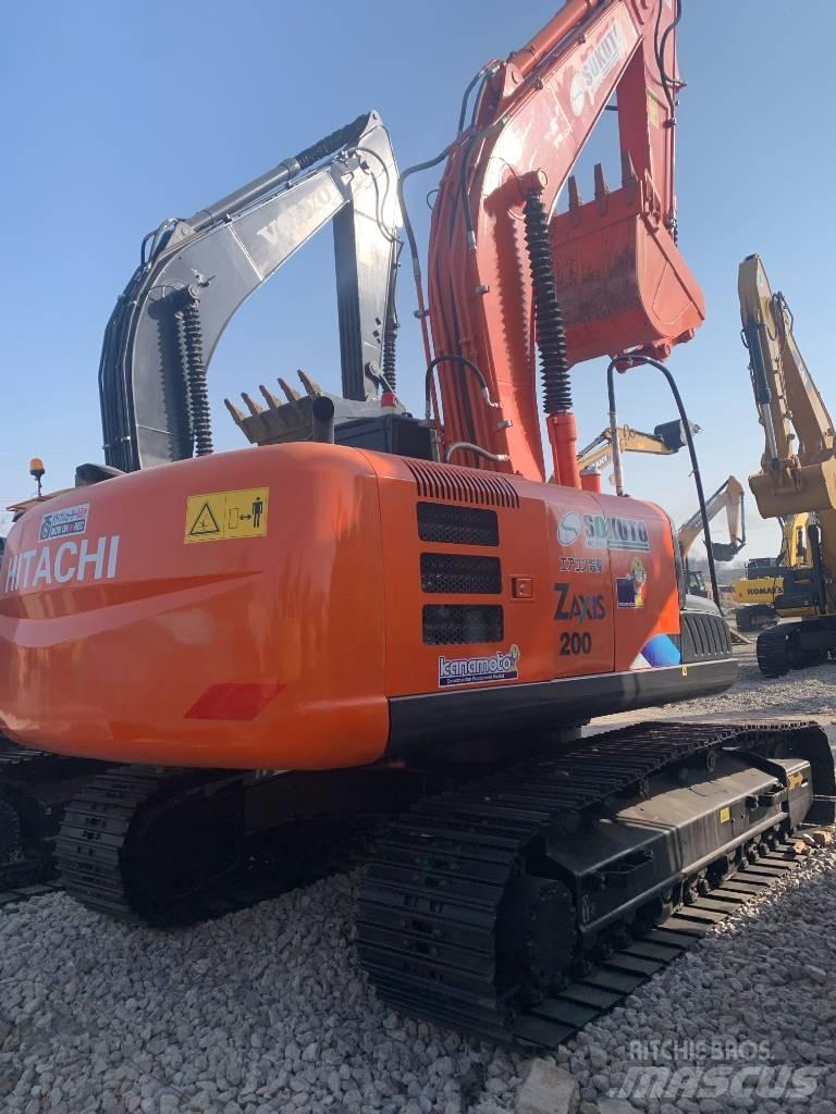 Hitachi ZX 200 Vikšriniai ekskavatoriai