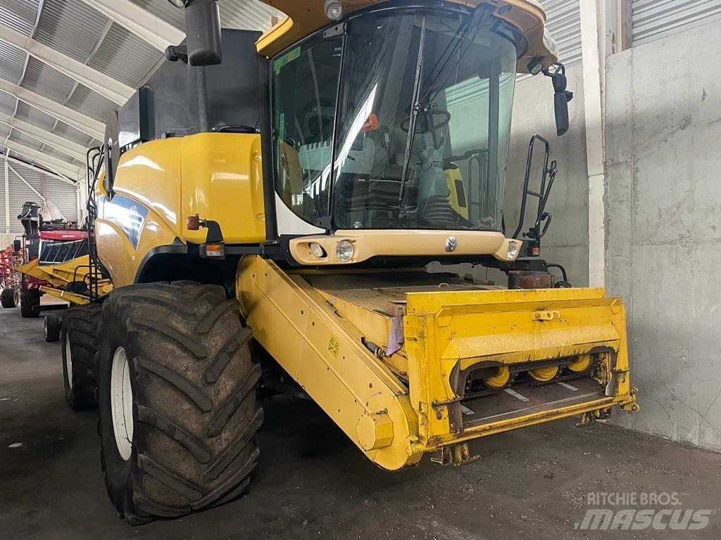 New Holland CX 820 Derliaus nuėmimo kombainai