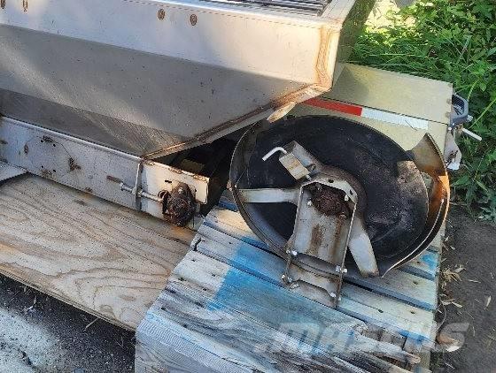 Fischer STEEL CASTER Smėlio ir druskos barstytuvai