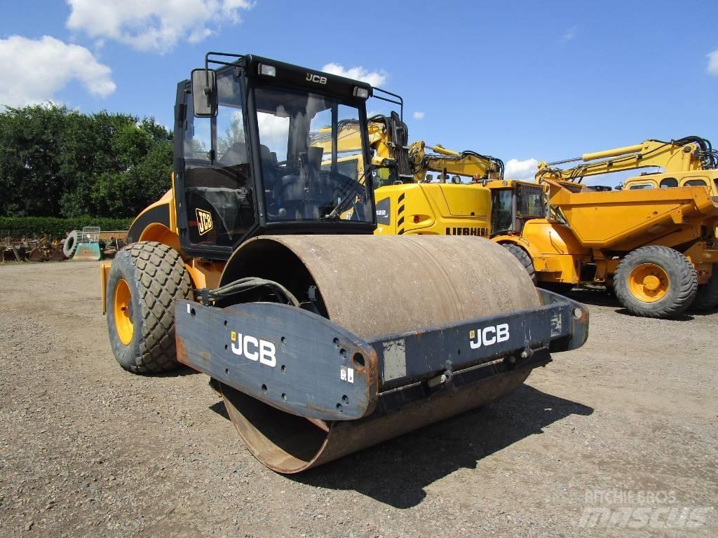 JCB VM 132  VM 137 Gruntiniai volai