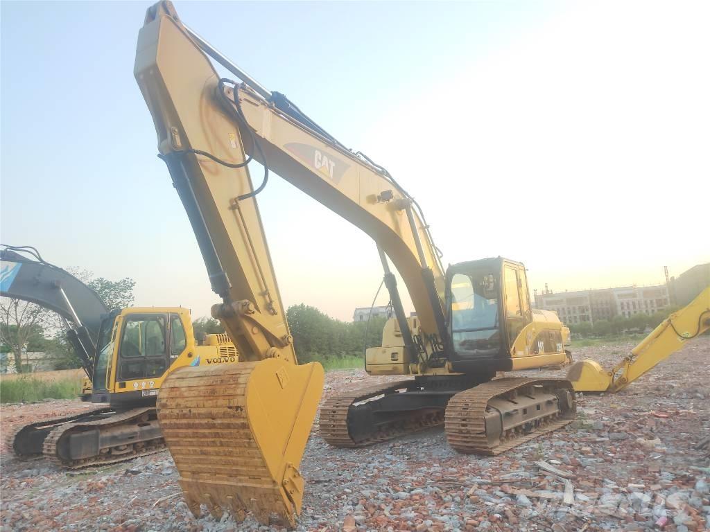 CAT 325C Vikšriniai ekskavatoriai