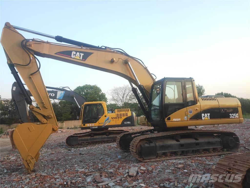 CAT 325C Vikšriniai ekskavatoriai