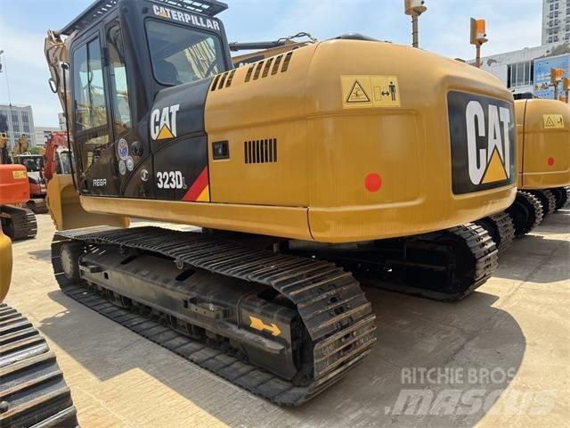 CAT 323 D L Vikšriniai ekskavatoriai