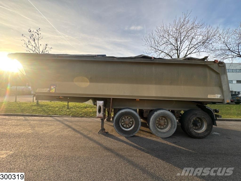 Benalu kipper Savivartės puspriekabės