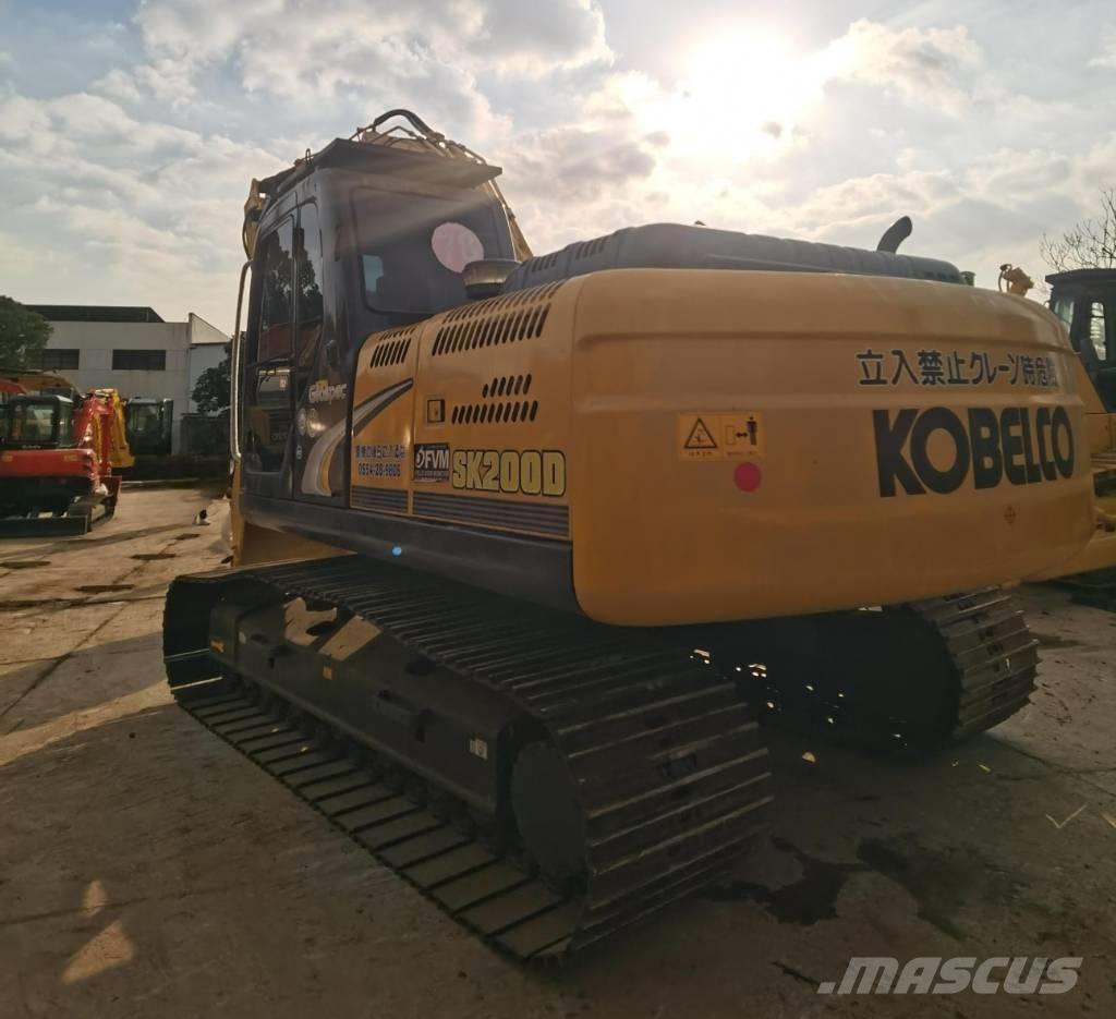 Kobelco SK 200 Vikšriniai ekskavatoriai