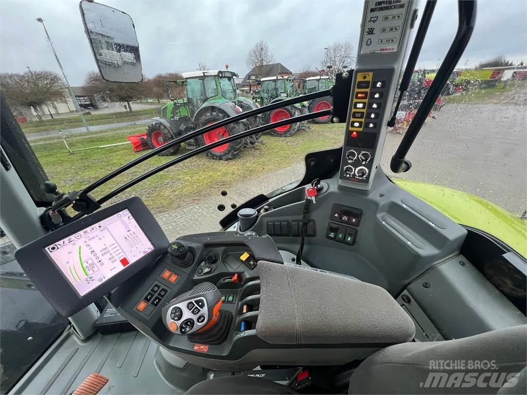 CLAAS Axion 930 Traktoriai