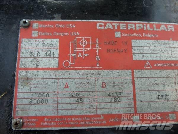 CAT V 800 Dyzeliniai krautuvai
