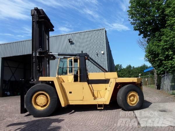 CAT V 800 Dyzeliniai krautuvai