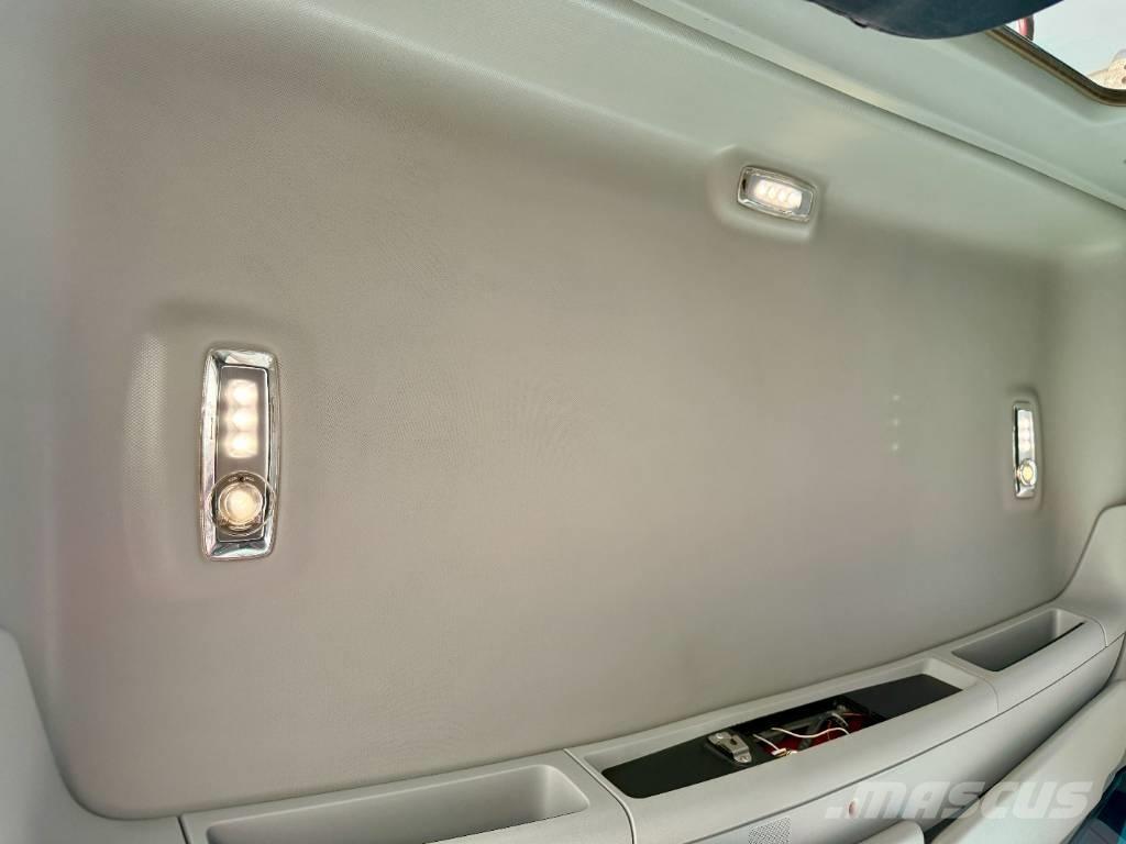 Kenworth T 880 Naudoti vilkikai