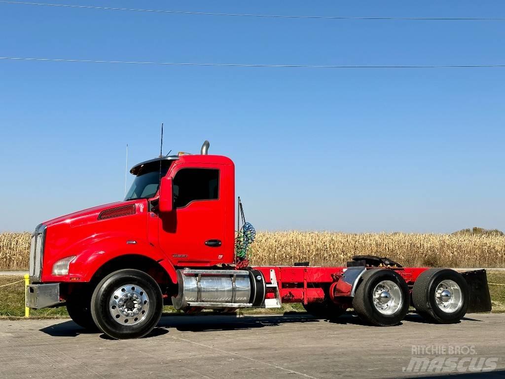 Kenworth T 880 Naudoti vilkikai