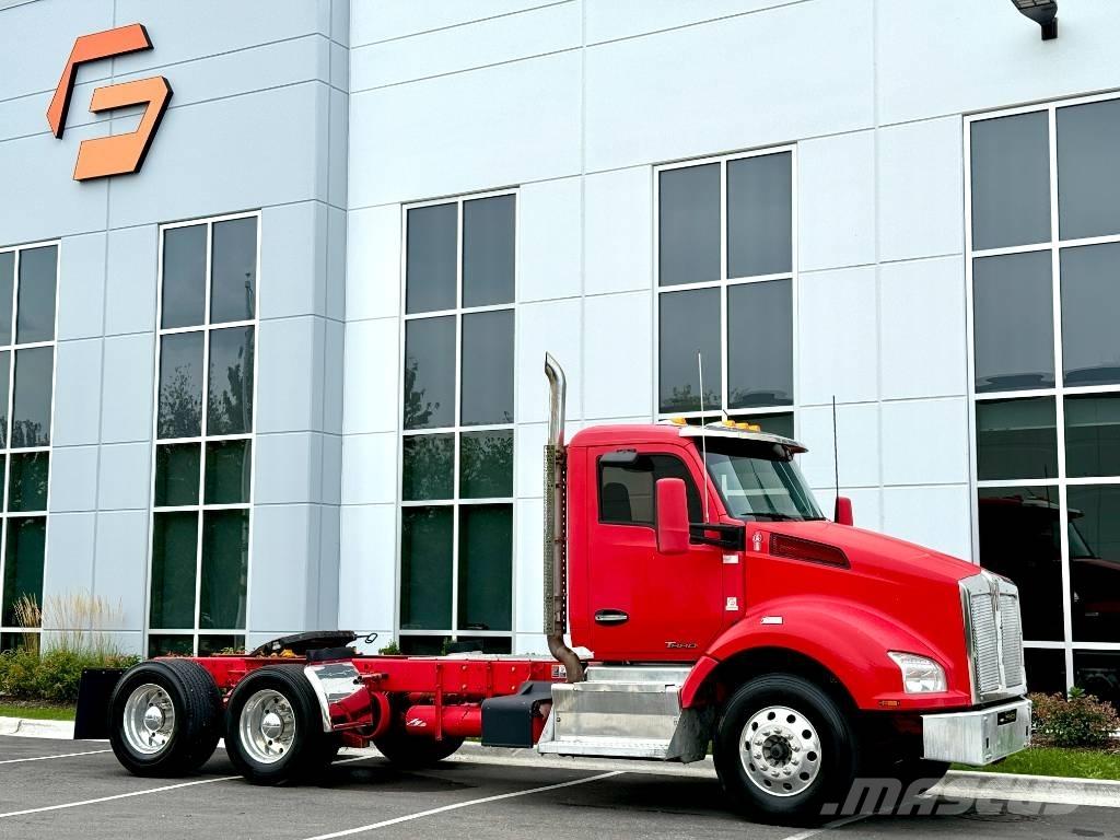 Kenworth T 880 Naudoti vilkikai