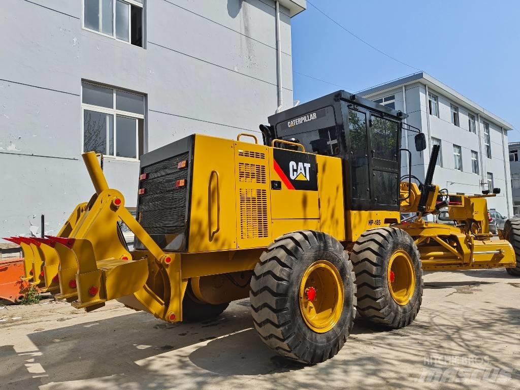 CAT 140 H Greideriai