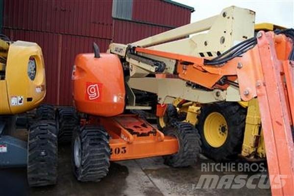 JLG 450 AJ (15 metros) Alkūniniai keltuvai
