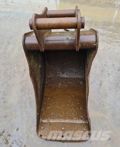  18 BUCKET, 50mm PINS Kaušai