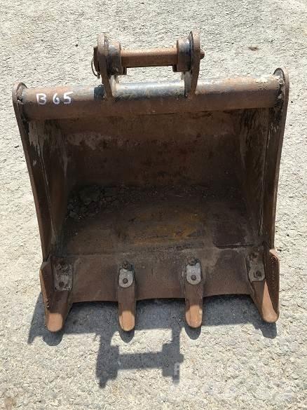  2' BUCKET, 30mm PINS Kaušai