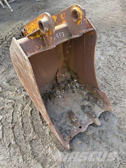  2' BUCKET, 45mm PINS Kaušai