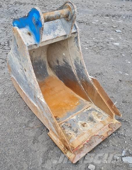  2' BUCKET, 60mm PINS Kaušai