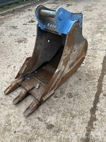  2' BUCKET, 65mm PINS Kaušai