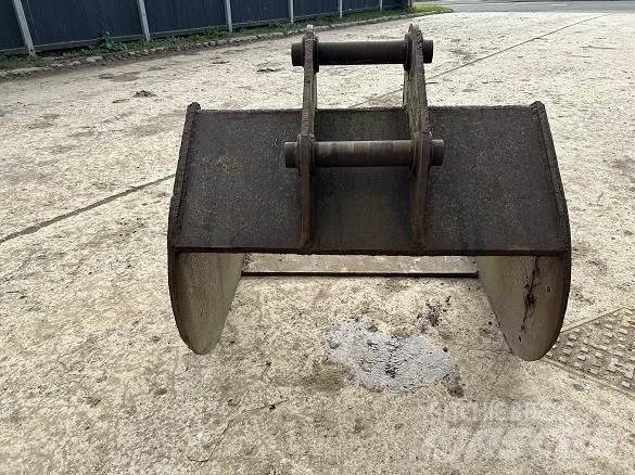  4' BUCKET, 80mm PINS Kaušai