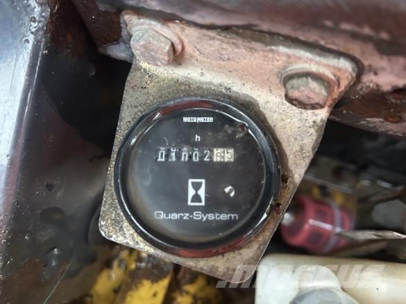 Bomag ROLLER BW80 Porinių būgnų volai