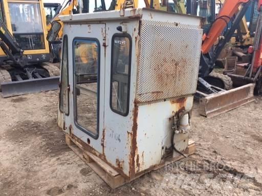 Hitachi CAB Statyba - Kita
