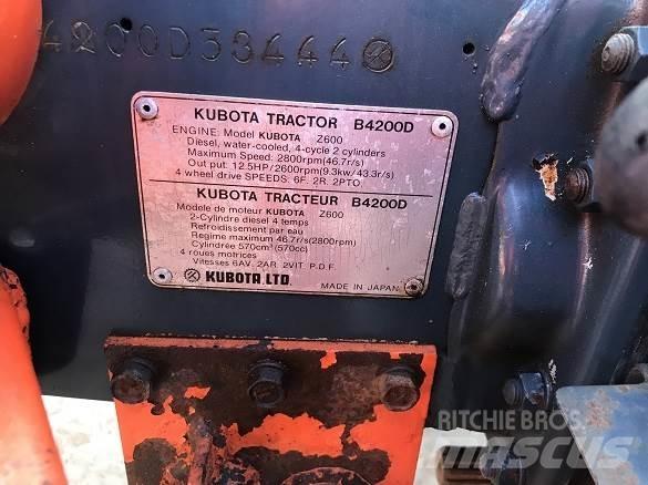 Kubota B4200 Ekskavatoriniai krautuvai