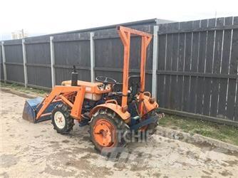 Kubota B7100D Ekskavatoriniai krautuvai