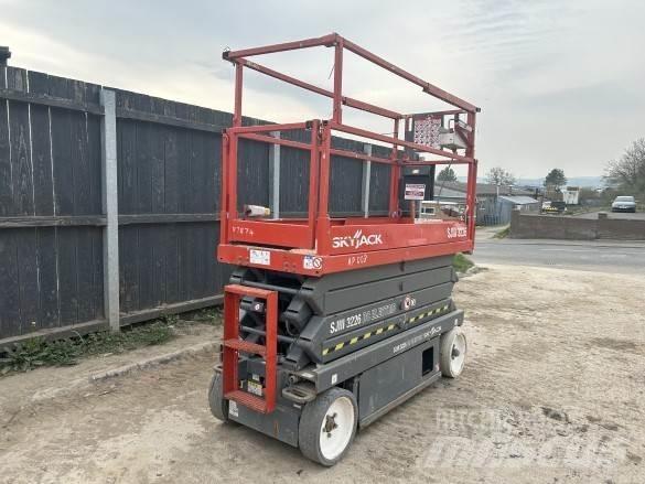 SkyJack SJ111-3266 Statyba - Kita