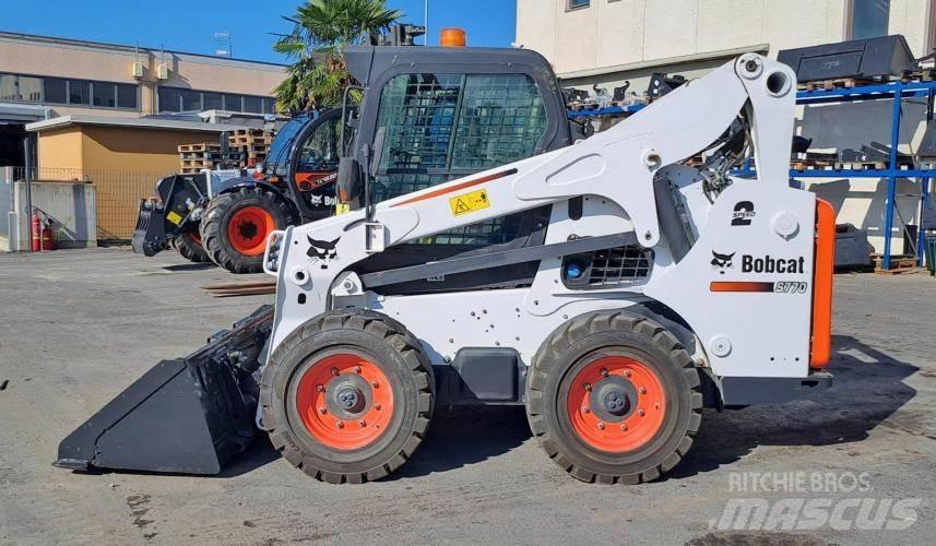 Bobcat S770HF Krautuvai su šoniniu pasukimu