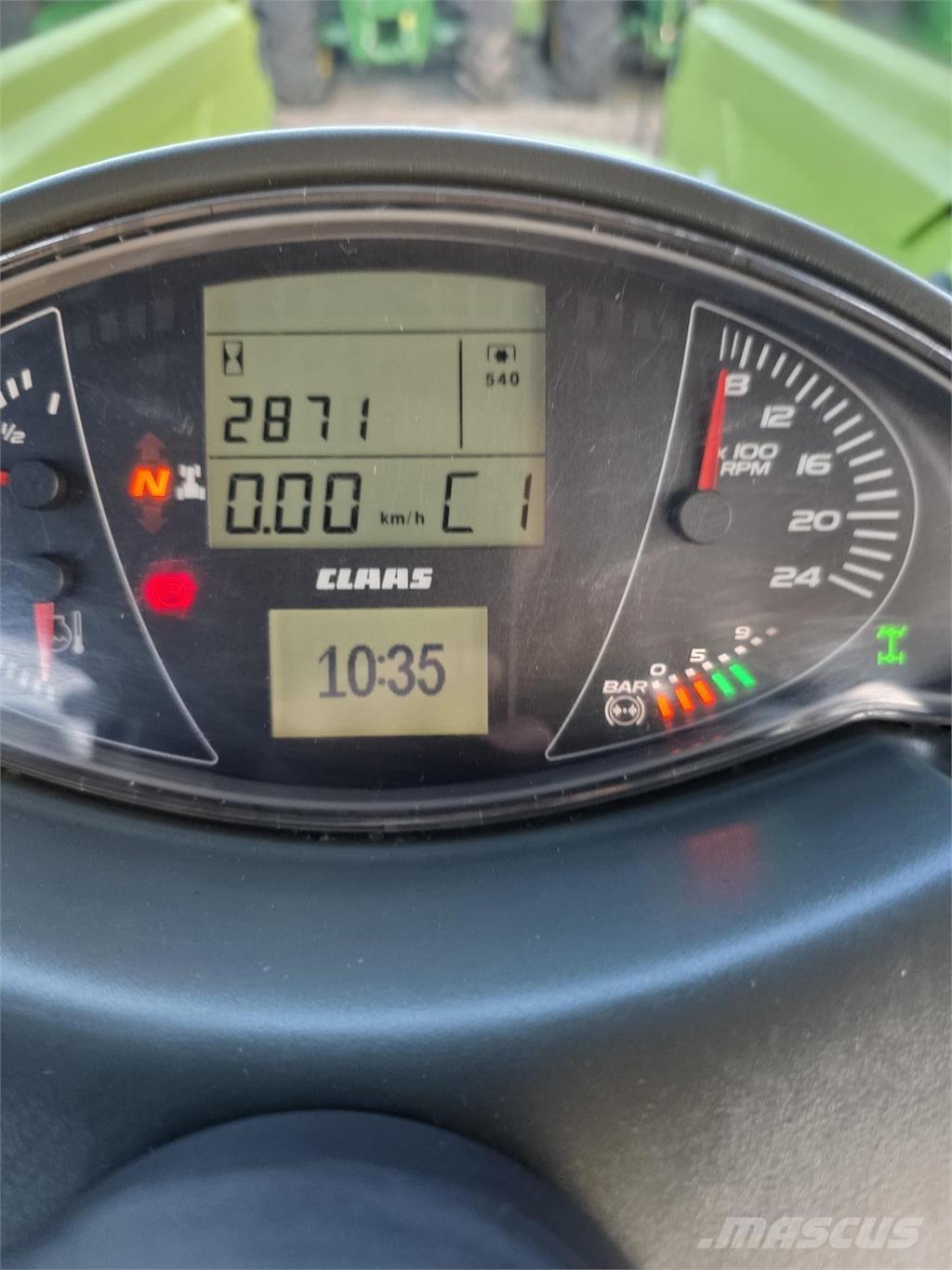 CLAAS Arion 440 Traktoriai