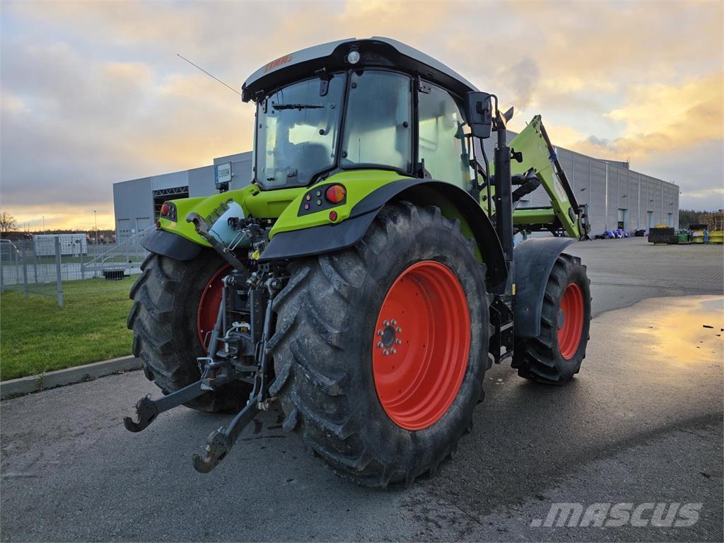 CLAAS Arion 440 Traktoriai