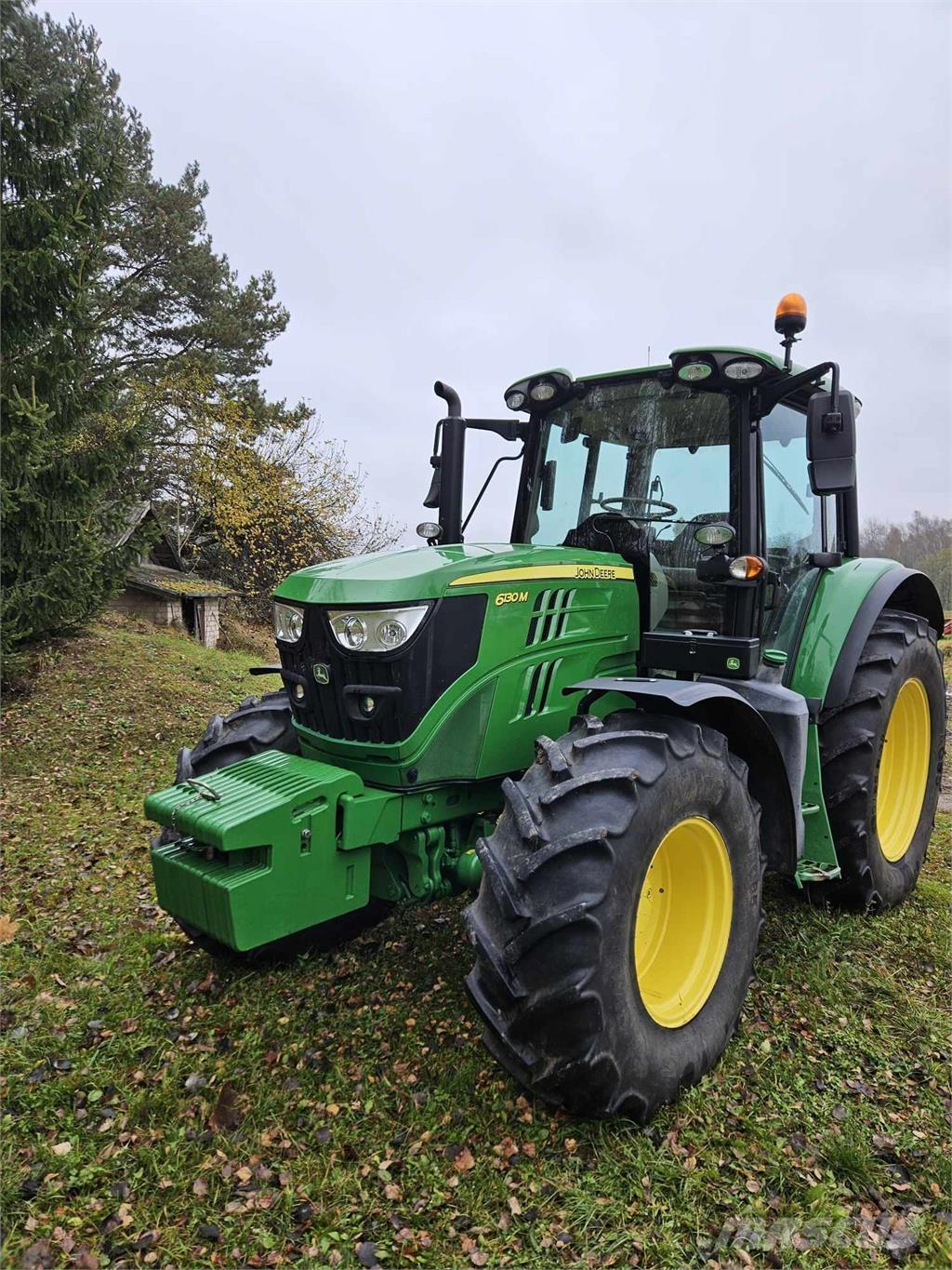 John Deere 6130M Traktoriai