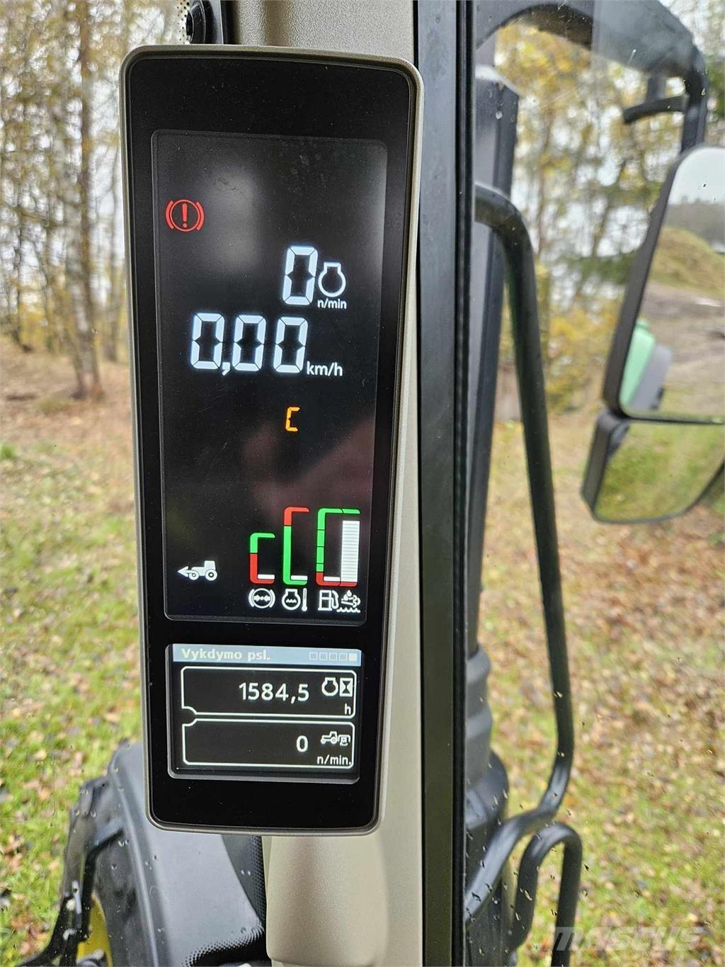 John Deere 6130M Traktoriai