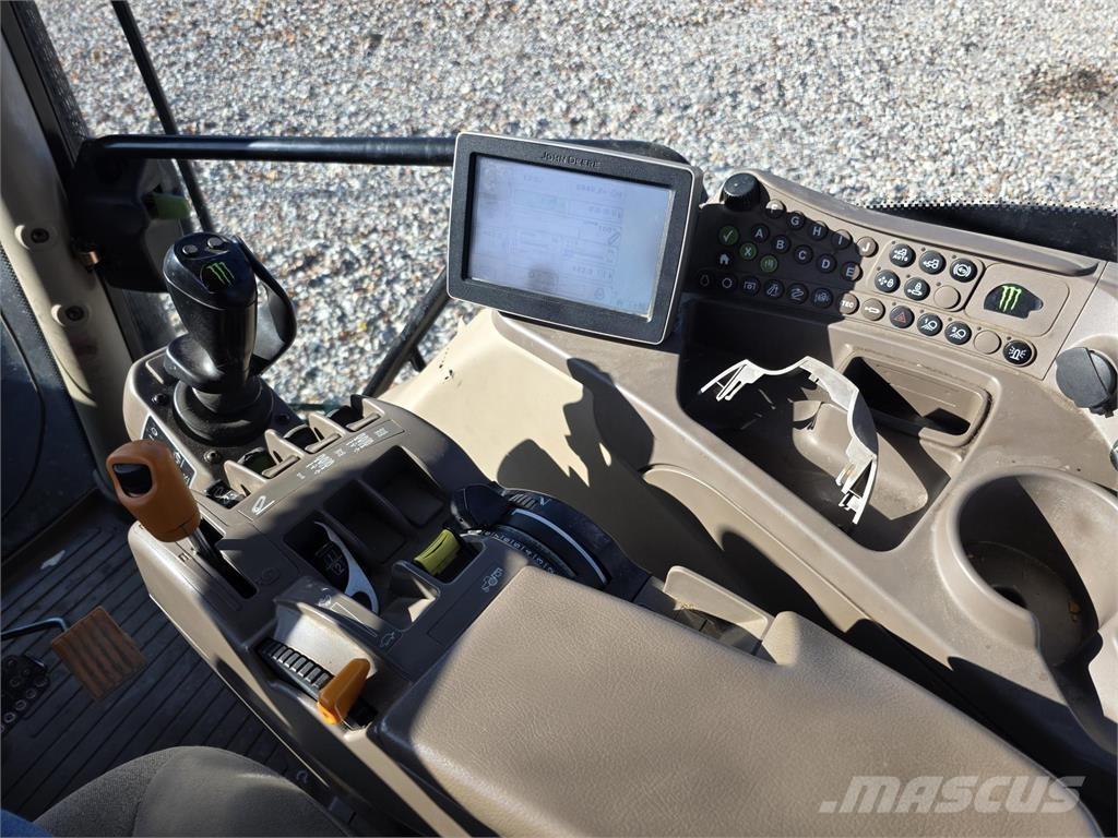 John Deere 6210R Traktoriai