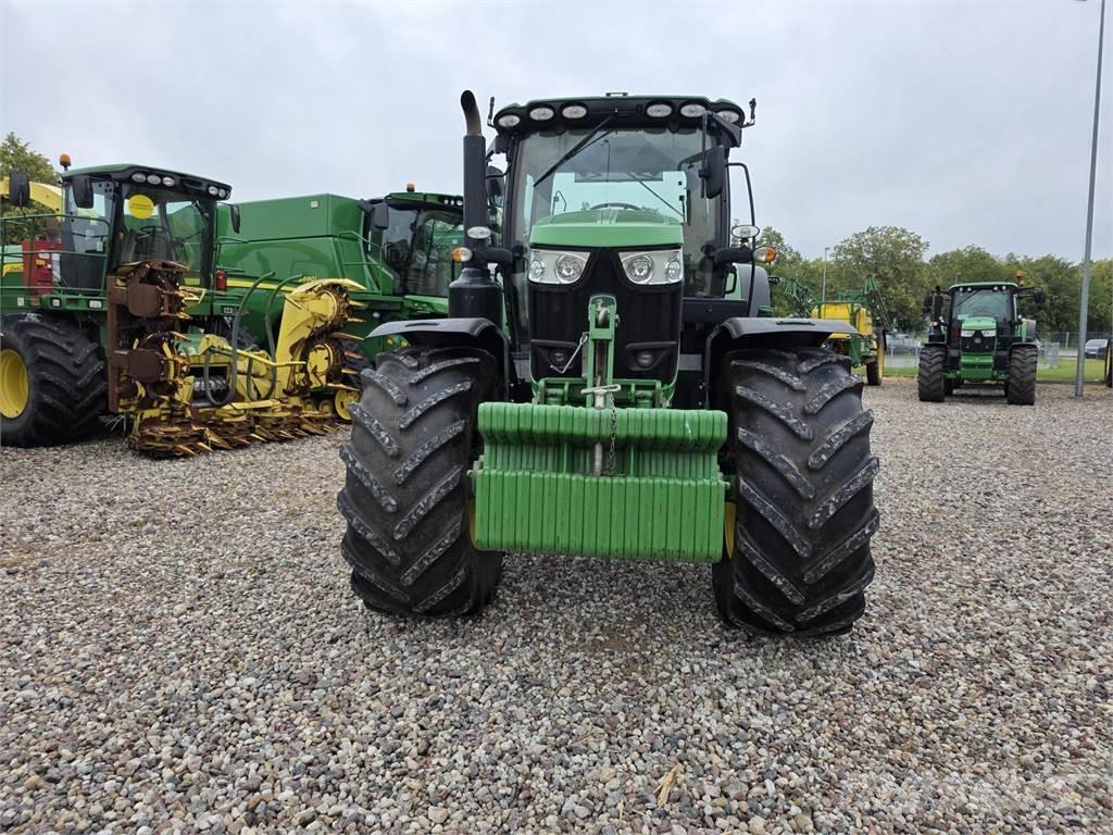 John Deere 6215R Traktoriai