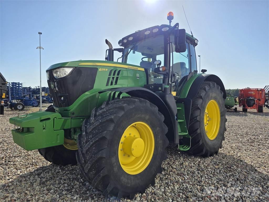 John Deere 6215R Traktoriai